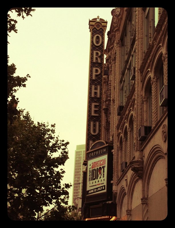 IMG_1331.JPG - Camera+ recipe?? effect: ?70s? border: Round Black