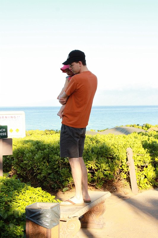 IMG_3987.jpg - Checking out the ocean