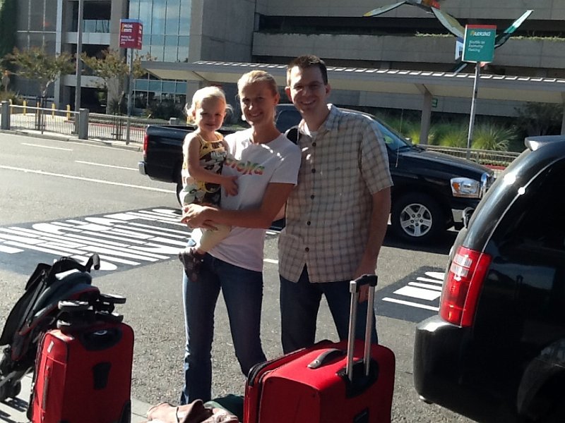 IMG_0073.JPG - At SMF, ready to go! Aloha!