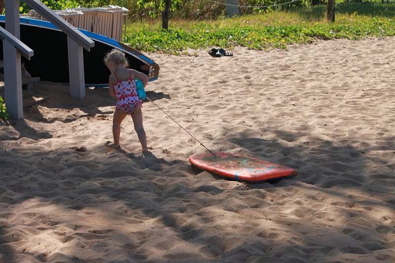 IMG_1865.JPG - Camille hauling the boogie board