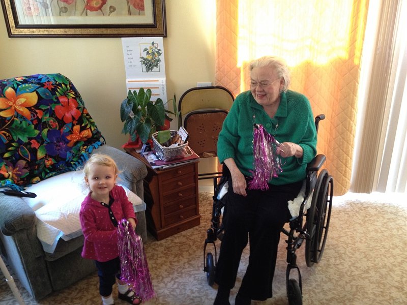 IMG_0530.jpg - Entertaining Great Grandma Gail (3G)