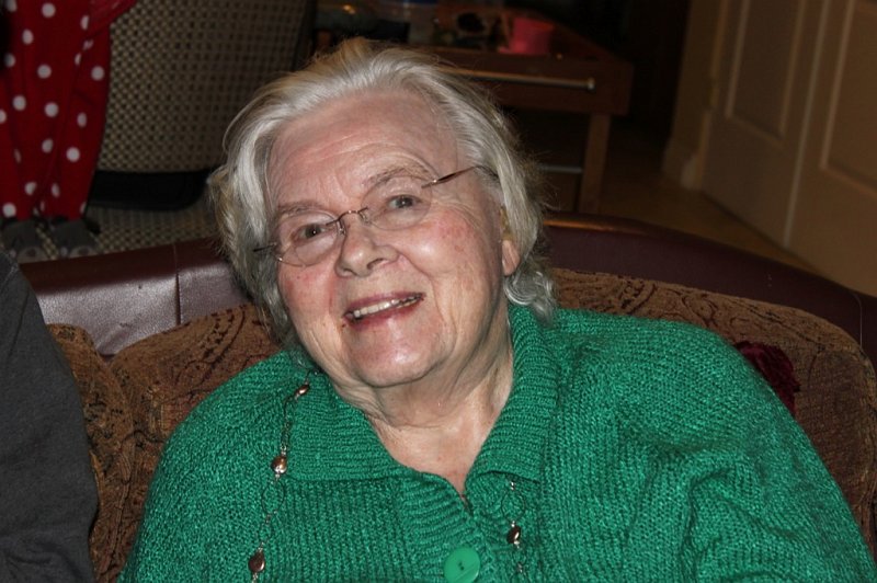 IMG_2833.JPG - Great Grandma Gail