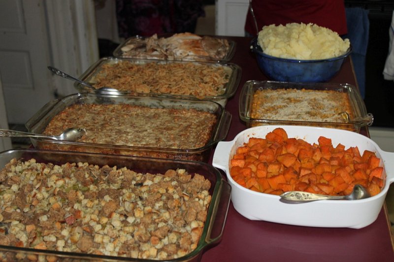 IMG_2185.JPG - Thanksgiving feast!