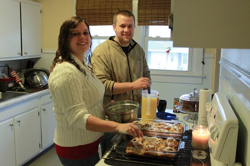 IMG_2359.JPG - Christmas morning cinnamon rolls!