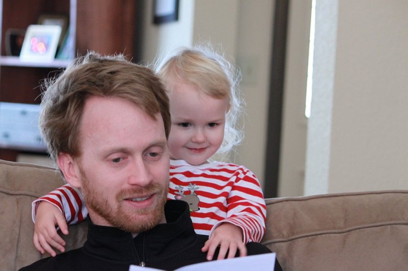 IMG_2537.JPG - Playing with Uncle Kirky