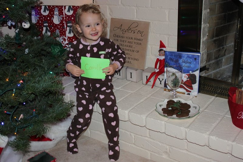 IMG_2771.JPG - Note from Saquerie, our Elf on the Shelf