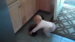 2010-08-01 VID00006 - Walking with Mommy's Shoe 2